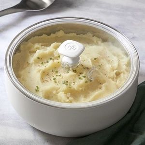 NEW PAMPERED CHEF 2.5-QT. INSULATED SERVING BOWL